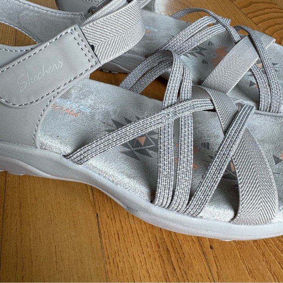 SKECHERS REGGAE SLIM MEADOW GRAZER SANDALS Shoes Aplix 163193 Taupe Beige Size 8 - Picture 3 of 13